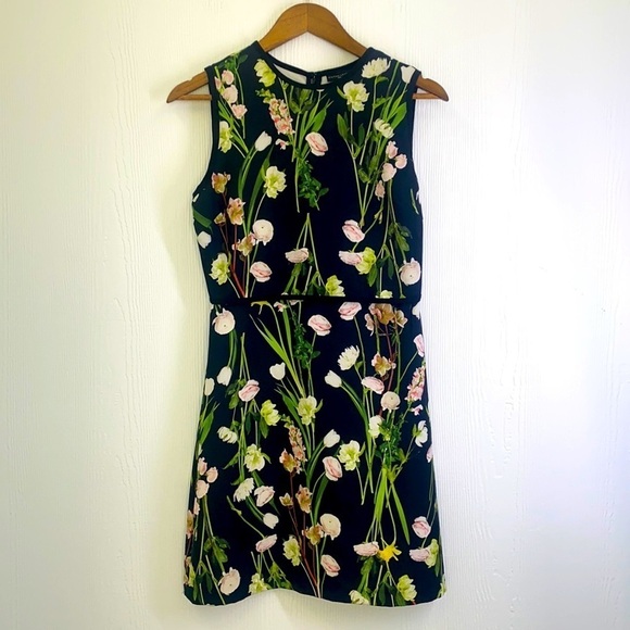 Victoria Beckham - Black Pressed Flower Dress Made For Target Size Small - Picture 1 of 11